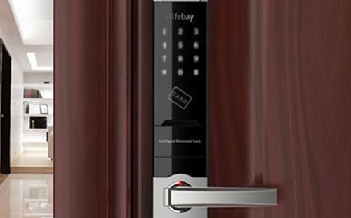 稻城24小时上门开锁公司