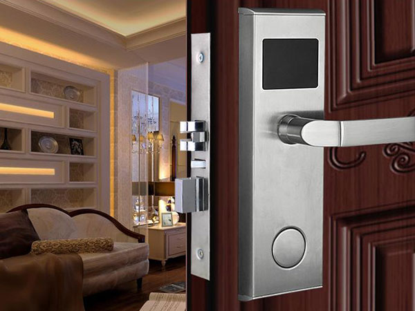 稻城24小时上门开锁公司