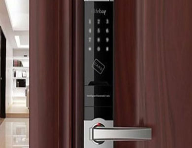 稻城24小时上门开锁公司