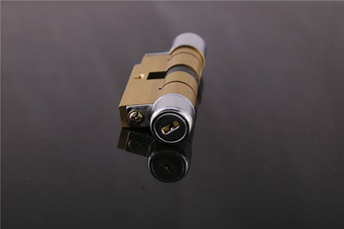 稻城24小时上门开锁公司