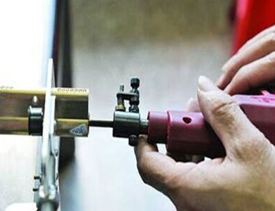 稻城24小时上门开锁公司